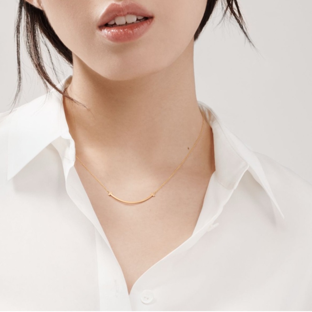 Tiffany & Co. T Smile Yellow Gold Necklace Small with Box - Picture 14 of 14